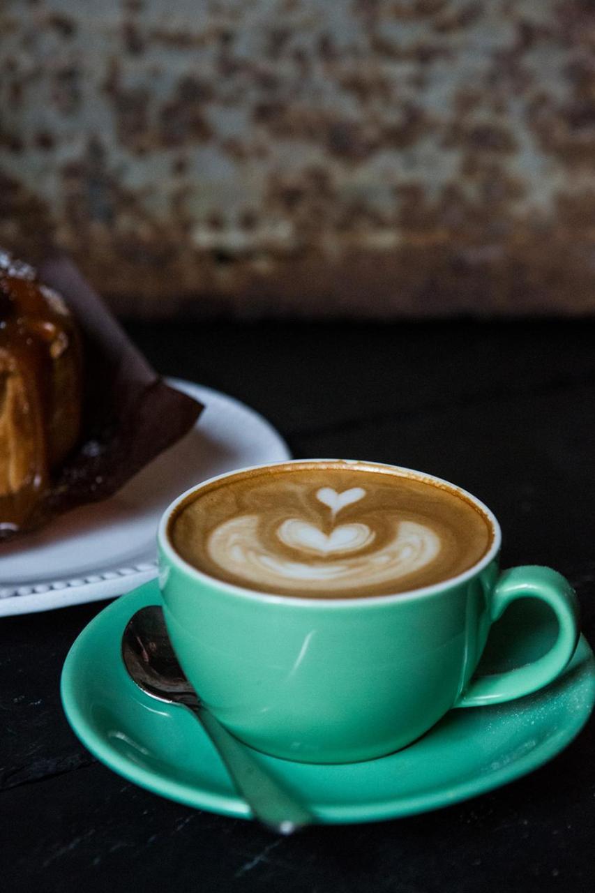 Whitehouse Rye住宿加早餐旅馆 外观 照片 A cup of coffee